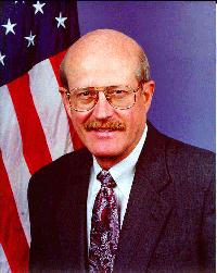 ملف:JOHN D. HOLUM.jpg