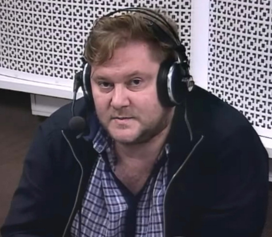 ملف:Denis Pankratov, March 2015.jpg