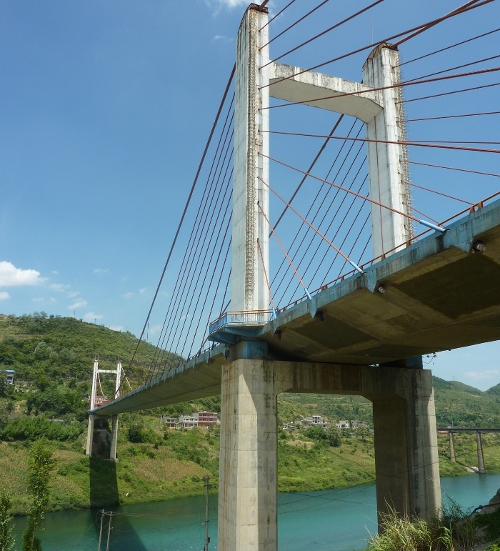 ملف:Zunyi Bridge-1.jpg