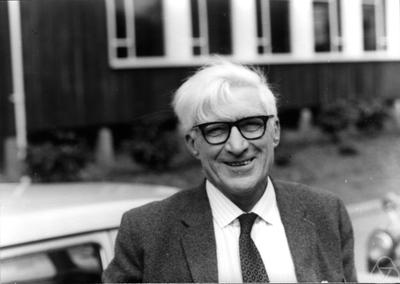 ملف:Dudley E. Littlewood.jpg