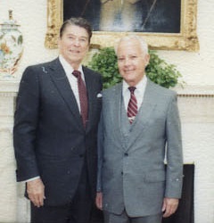 ملف:Lewis Arthur Tambs and Ronald Reagan.jpg