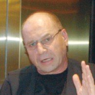 زياد منى.jpg