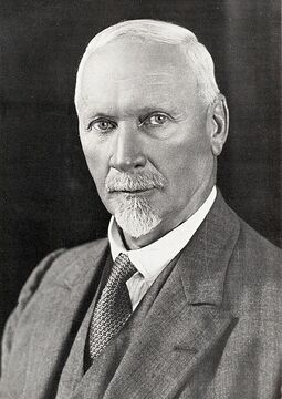 Genl JC Smuts.jpg