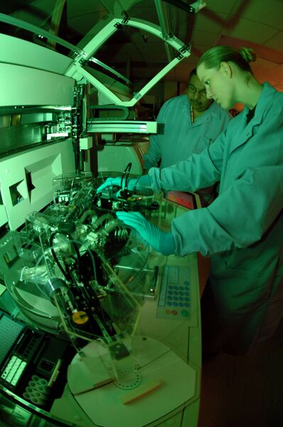 ملف:Allergy testing machine.jpg