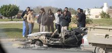 آثار المواجهات بين المحتجين والجيش في بنغازي 21 فبراير 2011.