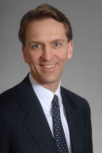 ملف:Bruce Flatt 01.jpg