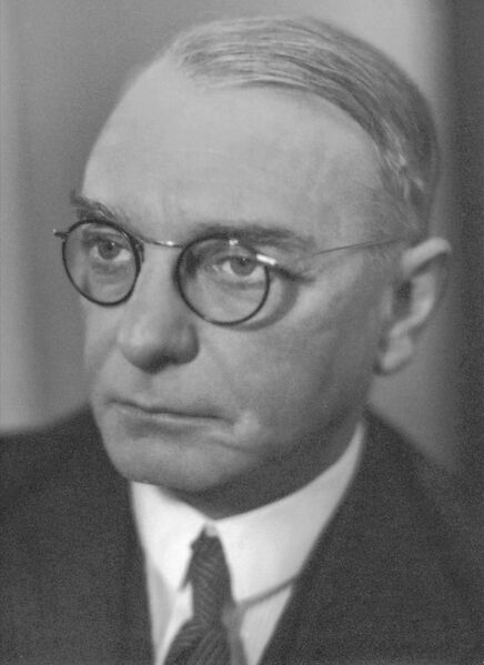 ملف:1930-hugo-henkel.jpg