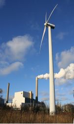 Eolienne et centrale thermique Nuon Sloterdijk.jpg