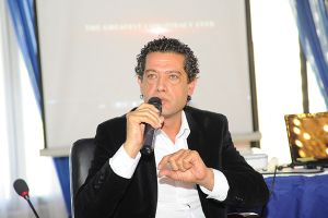 حسن كشاش.jpg