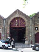 Entrée musée des Arts forains.JPG