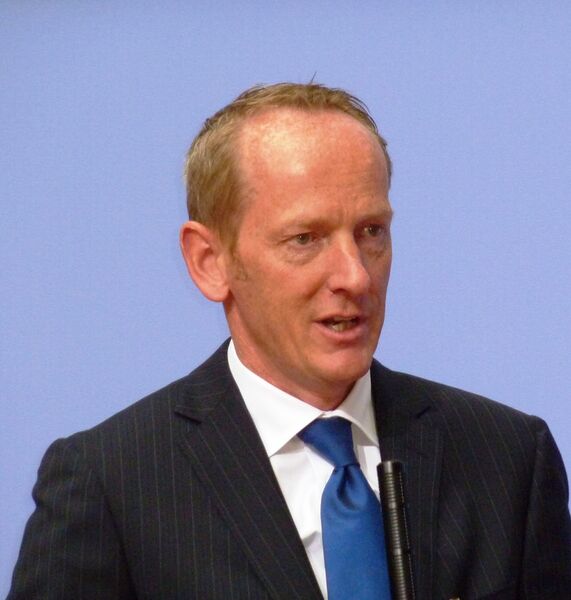 ملف:Karl-Thomas Neumann 2010.JPG