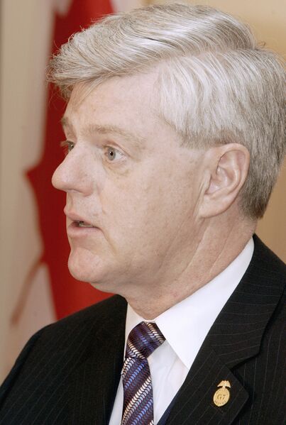 ملف:John Manley IMF.jpg