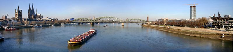 ملف:Panorama cologne 20050114.jpg