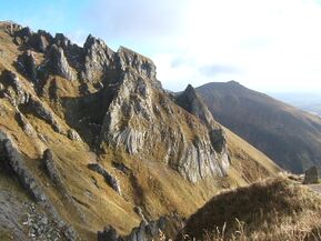 Puy de Sancy (1،886 m، 6،188 ft)