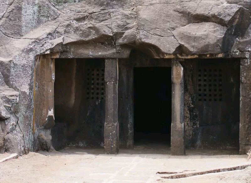 ملف:Nasik cave 19.jpg