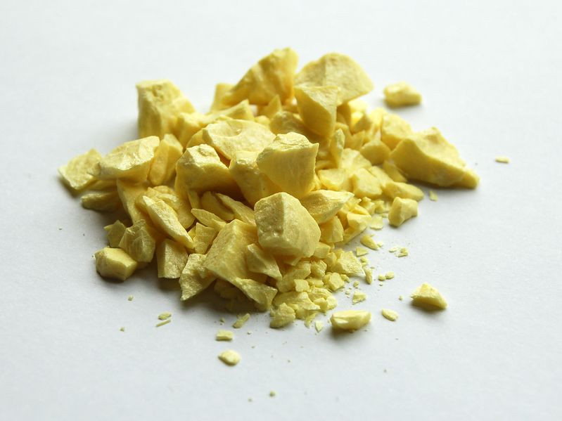 ملف:Sulfur-sample.jpg