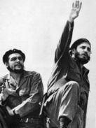 كاسترو وتشيڤارا عام 1961 من تصوير ألبرتو كوردا.