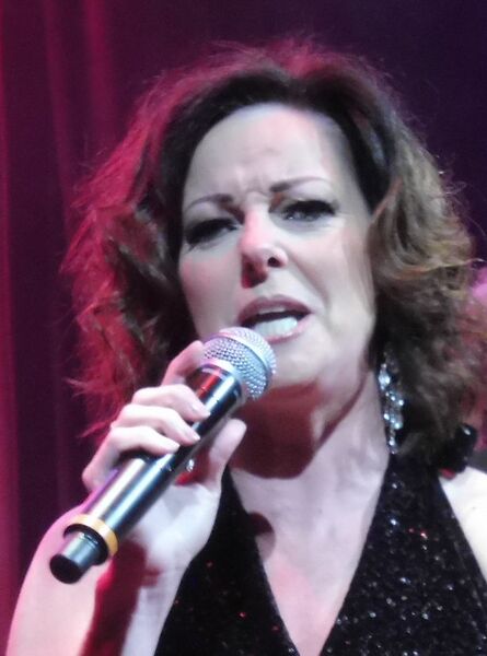 ملف:Ruthie Henshall.jpg