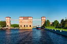 Volga River. Rybinsk, lock P5213135 2200.jpg