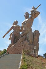Monument Dakar IMG 5008a.jpg
