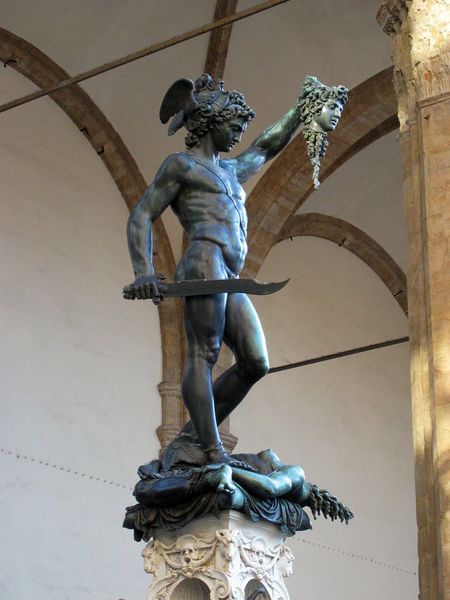 ملف:PerseusSignoriaStatue.jpg