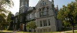 Theological Hall at Queens University in Ontario, كندا.