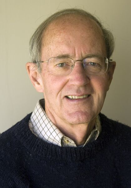 ملف:Frederick Crews.JPG