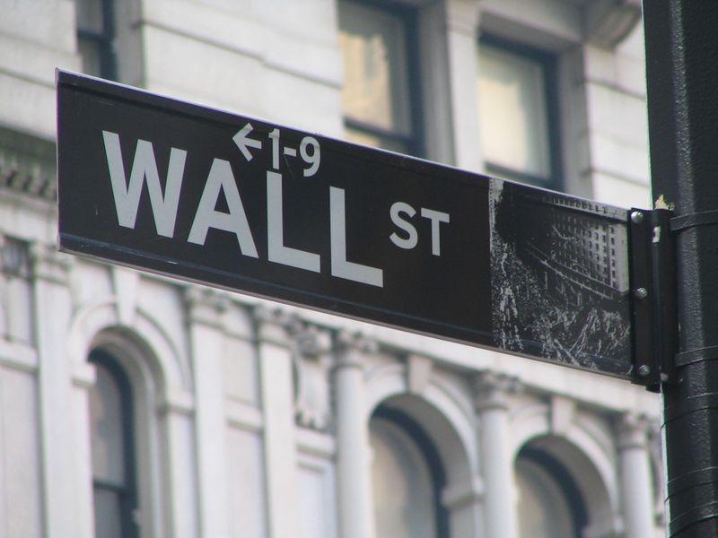 ملف:Wall Street Sign.jpg
