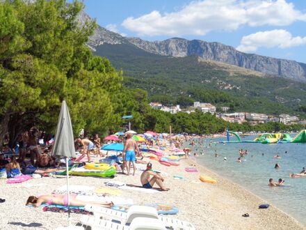 Plaža Slatina u zapadnom dijelu Tučepa