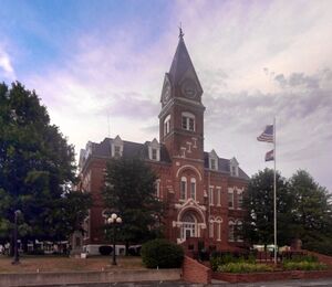 Gentry County Courthouse in Albany