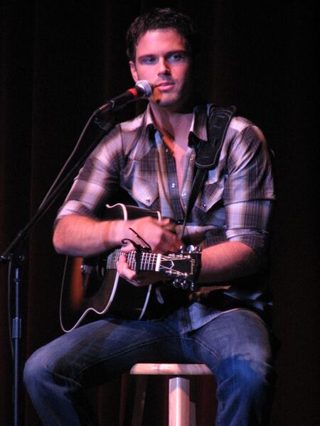 ملف:Chuck wicks.jpg
