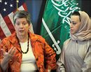 جانيت نابوليتانو في اجتماع الغرفة التجارية السعودية، جدة 2010.
