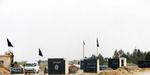 نقطة تفتيش على مدخل مدينة دير حافر.