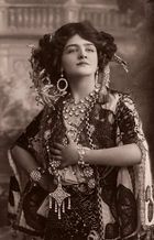 ليلي إلسي، لندن، 1907.