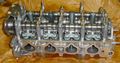A double overhead camshaft (DOHC) cylinder head من هوندا K20Z3.