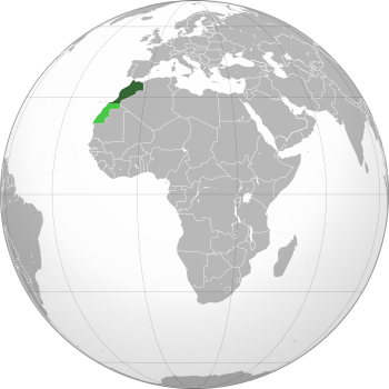 موقع المغرب في شمال غرب أفريقيا الأخضر الفاتح: أراضي المغرب غير المتنازَع عليها الأخضر الأفتح: الصحراء الغربية، الإقليم الذي تزعم المغرب ملكيته وتحتل معظمه بصفته الأقاليم الجنوبية[note 1]