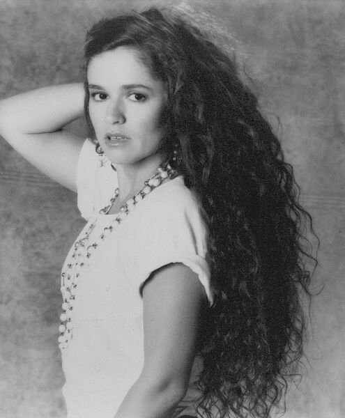 ملف:Nicolette Larson 1985.jpg