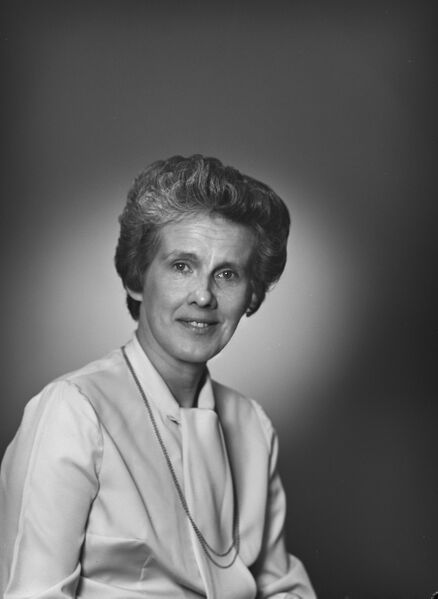 ملف:Sinikka-Karhuvaara-1979.jpg