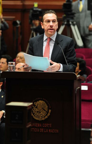ملف:JAVIER LAYNEZ POTISEK 2.jpg