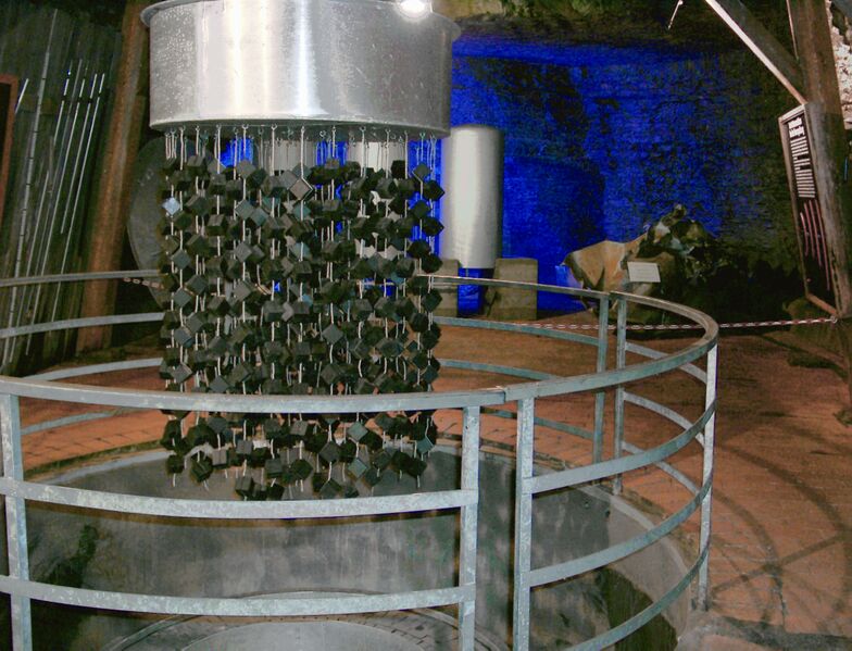 ملف:Haigerloch-nuclear-reactor ArM.JPG