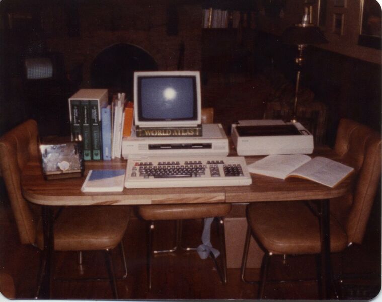 ملف:Epson QX10 Sep1983.jpg