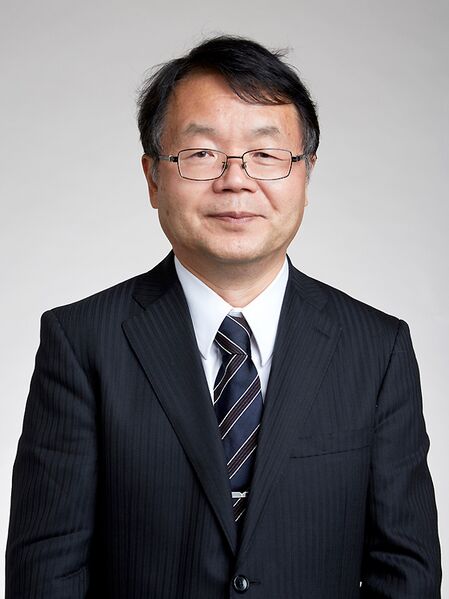 ملف:Hideo Hosono Royal Society.jpg