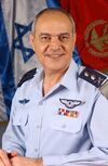 دان حلوتس