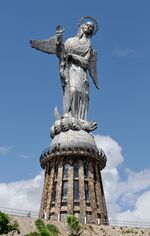 Virgen de Quito 02.jpg