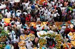 محل لتقديم وجبات الإفطار في رمضان، دكا، بنگلادش، 23 أغسطس 2009.