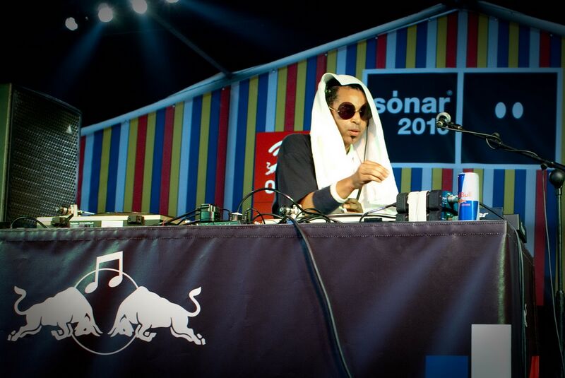 ملف:Sonar 2010 - Moodymann.jpg