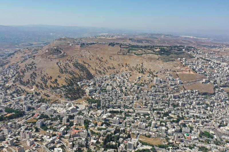ملف:רכס הר גריזים.jpg