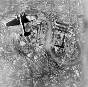 Heinkel over Wapping.jpg