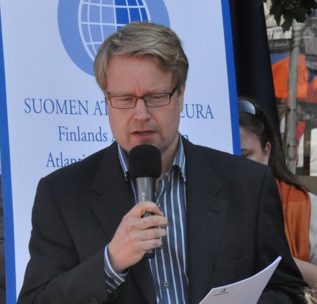 ملف:Matti Apunen.jpg