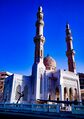 المسجد من الخارج.